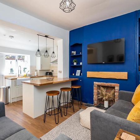 Stylish, Centrally Located Terrace - Pass The Key York Exteriér fotografie