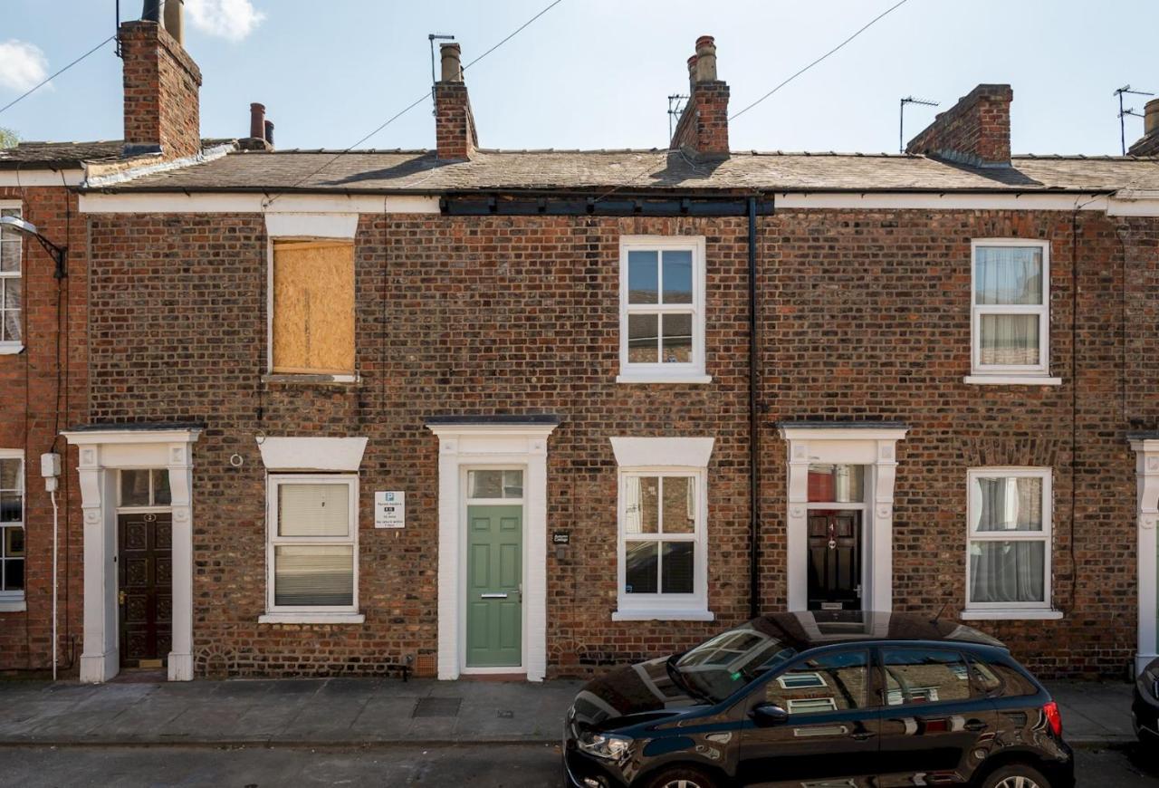 Stylish, Centrally Located Terrace - Pass The Key York Exteriér fotografie