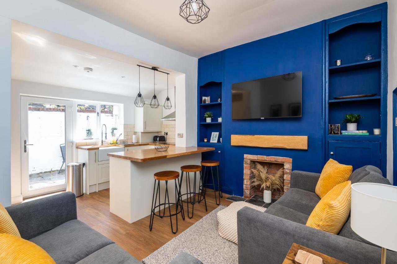 Stylish, Centrally Located Terrace - Pass The Key York Exteriér fotografie