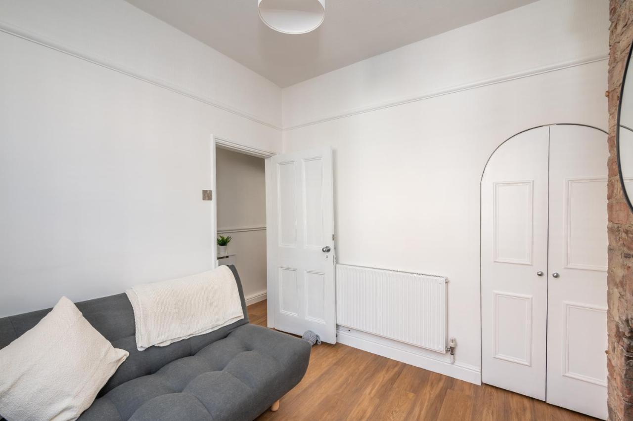 Stylish, Centrally Located Terrace - Pass The Key York Exteriér fotografie