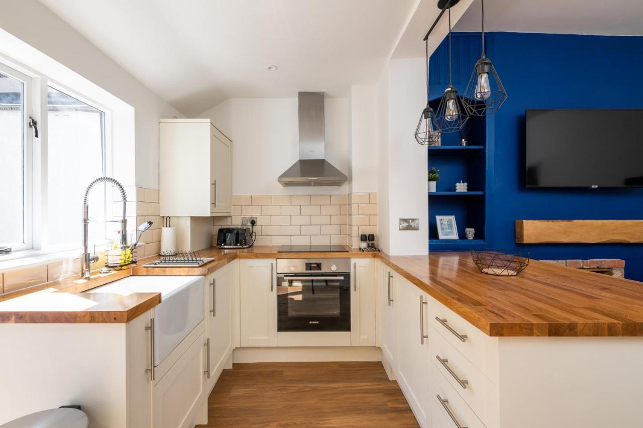 Stylish, Centrally Located Terrace - Pass The Key York Exteriér fotografie