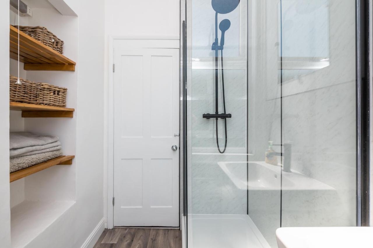 Stylish, Centrally Located Terrace - Pass The Key York Exteriér fotografie