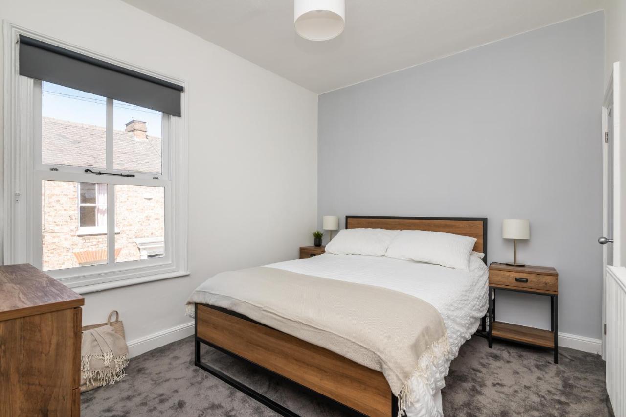 Stylish, Centrally Located Terrace - Pass The Key York Exteriér fotografie