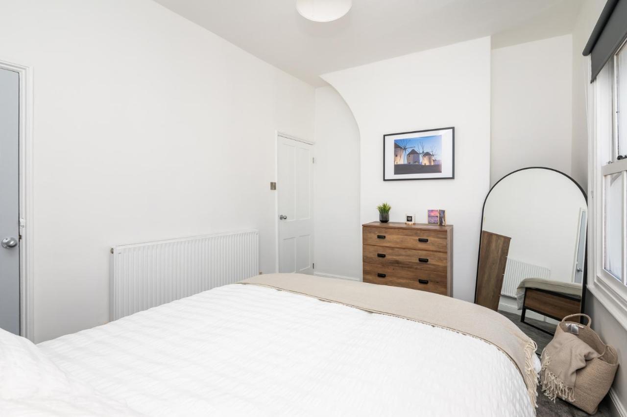 Stylish, Centrally Located Terrace - Pass The Key York Exteriér fotografie